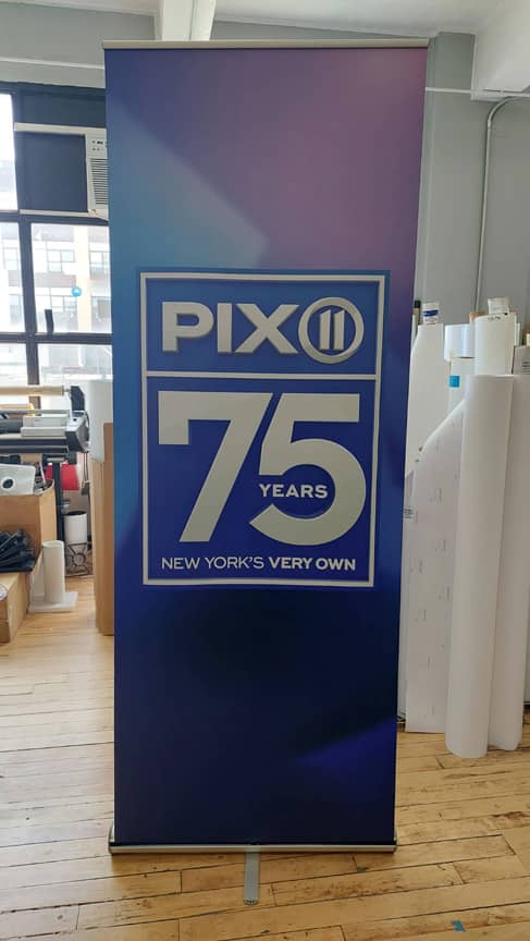 retractable banner stand